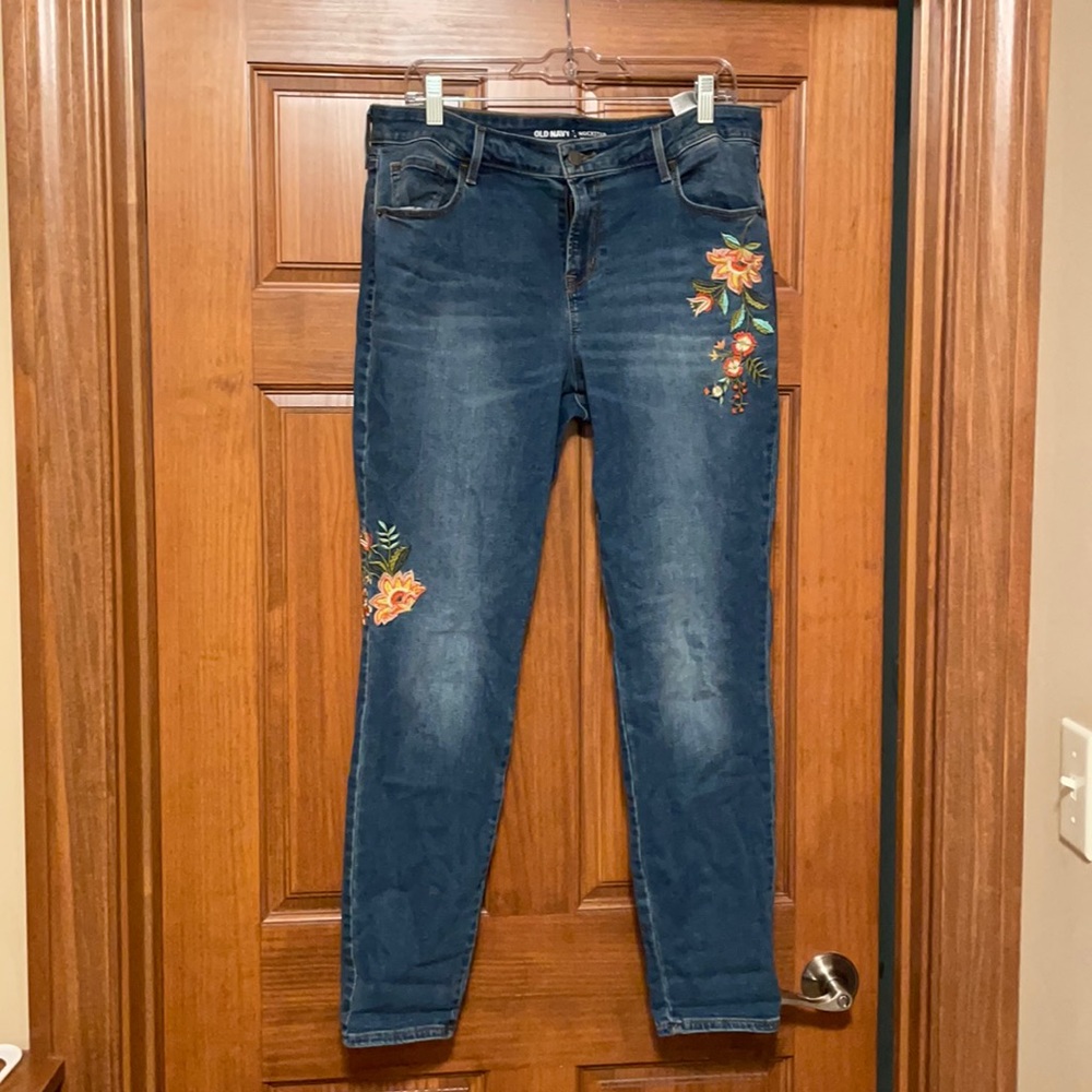 Flower embroidered Old Navy jeans